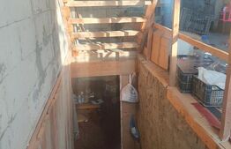 Casa 98 mp, cartier CFR, Bacau.