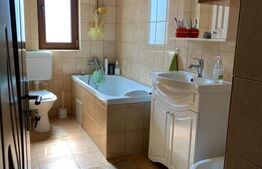 Casa individuala cu 6 camere, in loc.Gheorghe Doja