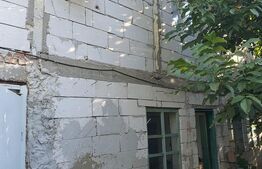 Casa de vanzare in Saucesti - centru