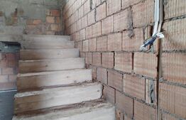 Casa, 6 camere, la rosu, Serbanesti 114.000 euro