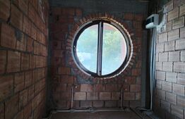 Casa, 6 camere, la rosu, Serbanesti 114.000 euro