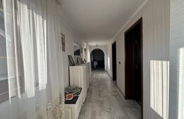 Casa 4 camere, 110 mp, zona Margineni