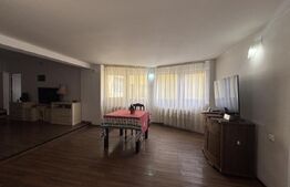 Casă spațioasă cu 5 camere, 200 mp, zona Mărgineni