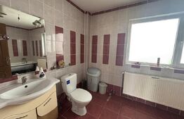 Casă spațioasă cu 5 camere, 200 mp, zona Mărgineni