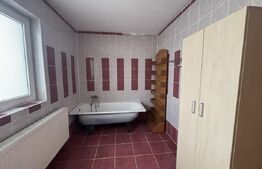 Casă spațioasă cu 5 camere, 200 mp, zona Mărgineni