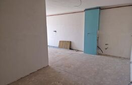 Apartament 3 camere, 61 mp, zona Sasar