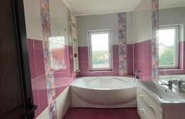 Apartament cu 2 camere, 62 mp, zona Sasar