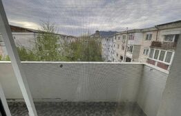 Apartament de vanzare cu 3 camere, 69 mp,  zona Salajanca
