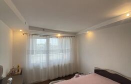 Apartament de vanzare cu 3 camere, 64 mp, zona semiluna