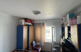 Apartament de vanzare cu 4 camere, 80mp,  zona Alexsandri