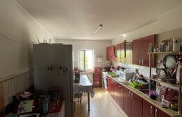 Apartament de vanzare cu 4 camere, 80mp,  zona Alexsandri