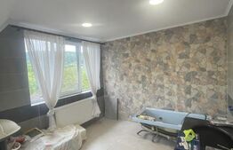 Duplex de vanzare, cu 8 camere, 300 mp, zona centrala