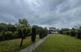 Duplex de vanzare, 2 unități, 8 camere, 300 mp, zona centrala