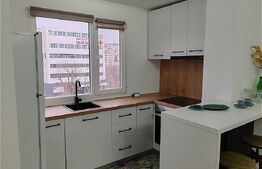 Apartament de vanzare, cu 3 camere, 50 mp, zona Vivo Mall