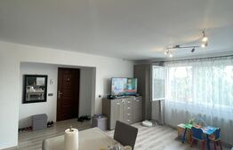 Apartament de vanzare, cu 3 camere decomandat, 92 mp, loc parcare, curte