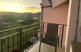 Apartament de vanzare, cu 3 camere, 120 mp, zona Marul de Aur 