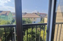 Apartament de vanzare, cu 2 camere, 43 mp, zona centrală 