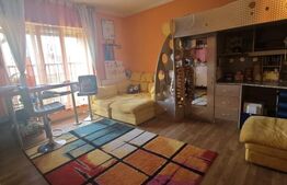 Apartament de vanzare, cu 2 camere, 43 mp, zona centrală 