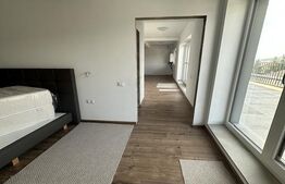 Penthouse de vanzare, cu 3 camere, 65 mp, zona Orasul Vechi