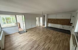 Apartament 3 camere, in casa tip vilă, cu terasă extinsă, grădină + parcare