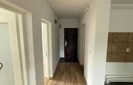 Apartament 3 camere, in casa tip vilă, cu terasă extinsă, grădină + parcare