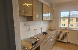 Apartament de vanzare, cu 2 camere, 45 mp, zona Tepes