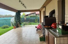 Casă superbă într-o zonă liniștită – 4 dormitoare, 3 băi, living spațios și grăd