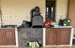 Casă superbă într-o zonă liniștită – 4 dormitoare, 3 băi, living spațios și grăd