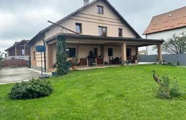 Casă superbă într-o zonă liniștită – 4 dormitoare, 3 băi, living spațios și grăd