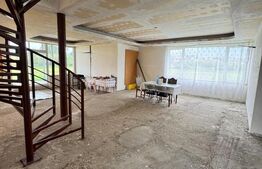 Casă semifinisată cu teren generos – 377 mp utili, 5754 mp teren – ideală pentru