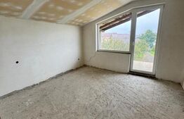 Casă semifinisată cu teren generos – 377 mp utili, 5754 mp teren – ideală pentru