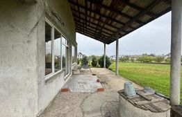 Casă semifinisată cu teren generos – 377 mp utili, 5754 mp teren – ideală pentru