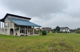 Casă semifinisată cu teren generos – 377 mp utili, 5754 mp teren – ideală pentru