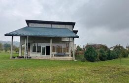 Casă semifinisată cu teren generos – 377 mp utili, 5754 mp teren – ideală pentru