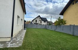 Casă modernă complet renovată, cu curte amenajată și sisteme inteligente