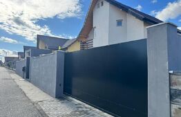 Casă modernă complet renovată, cu curte amenajată și sisteme inteligente