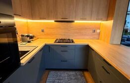 Casă modernă complet renovată, cu curte amenajată și sisteme inteligente