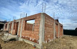 Duplex de vanzare, 124 mp, la rosu 