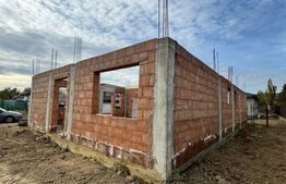 Duplex de vanzare, 124 mp, la rosu 