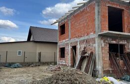 Duplex de vanzare, 124 mp, la rosu 