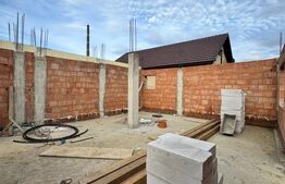 Duplex de vanzare, 124 mp, la rosu 