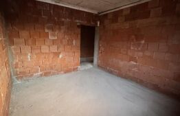Duplex de vanzare, 124 mp, la rosu 