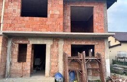 Duplex de vanzare, 124 mp, la rosu sau semifinisat