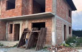 Duplex de vanzare, 124 mp, la rosu sau semifinisat