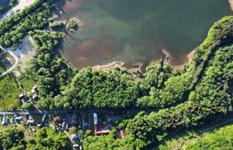 Pensiune de vânzare, 600 mp, pe malul lacului Firiza