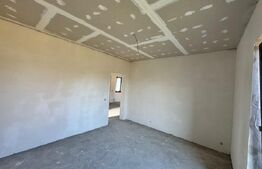 Casă nouă, semifinisata –  aproape de oraș!