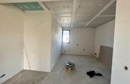 Casă nouă, semifinisata –  aproape de oraș!