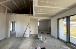 Casă nouă, semifinisata –  aproape de oraș!