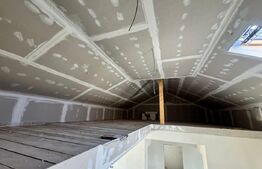 Casă nouă, semifinisata –  aproape de oraș!