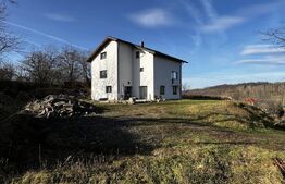 Vilă 234 mp, 5 Dormit. Renovată 2019, 20 km BM, Terasă, Teren Extensibil.